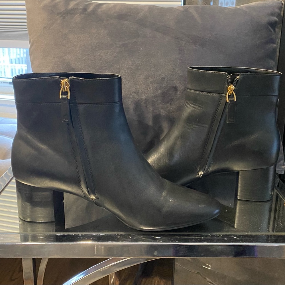 Ralph booties gold hardware excellent condition size 9.5